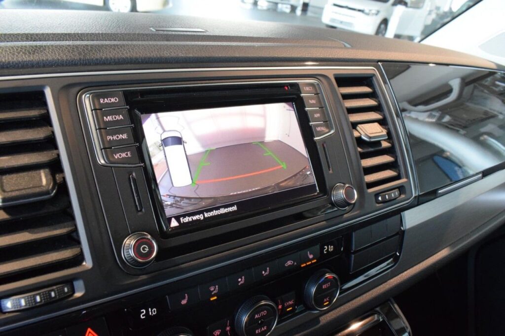 Volkswagen T6 Multivan Exposé-Bild 17